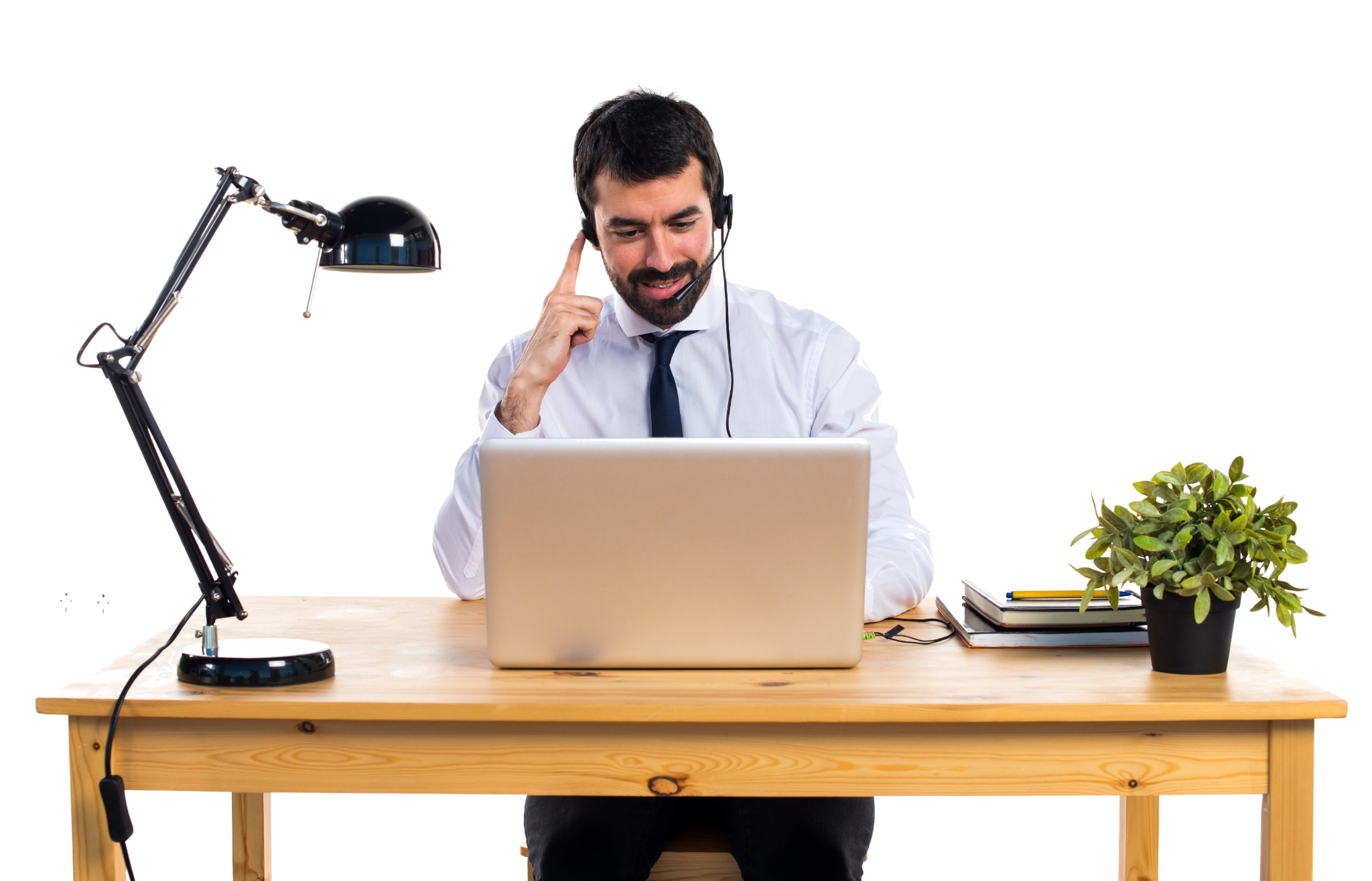 Profissional da Teia Digital a trabalhar à secretária